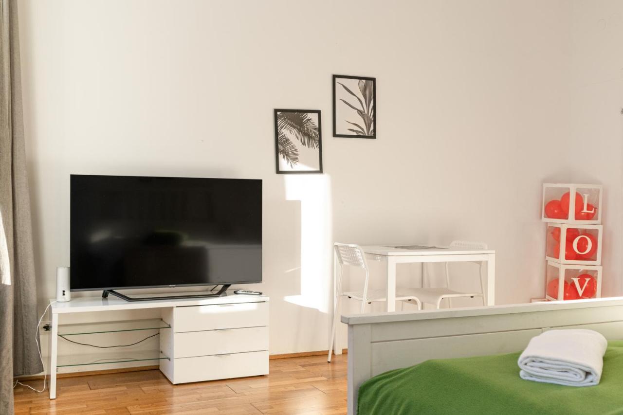Comfortable 3Br Shared Apart. - Suitable For Long Stays Вена Экстерьер фото